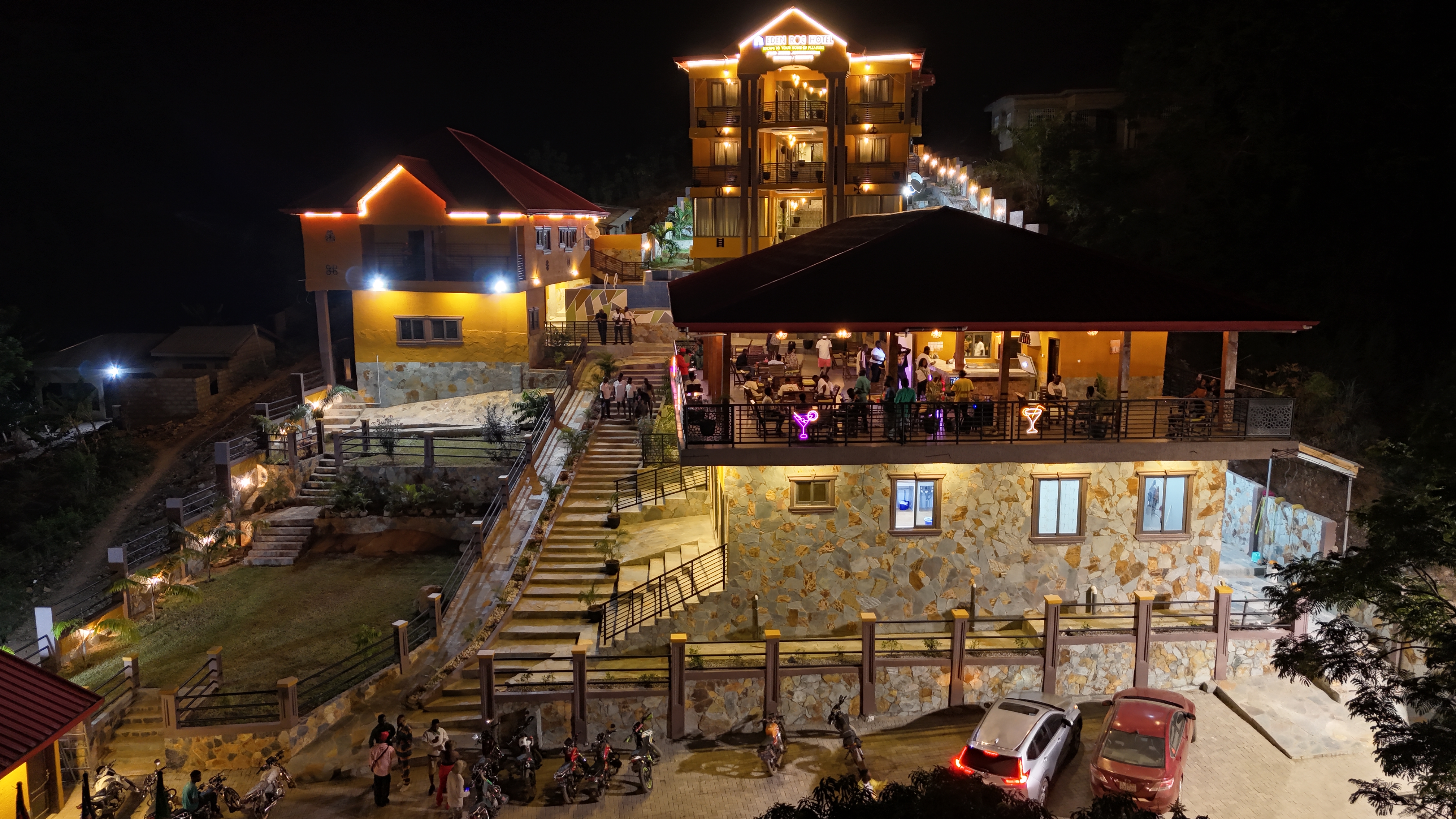 Eden Roc Hotel — side view